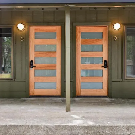 Cave Springs Resort Dunsmuir Exterior photo