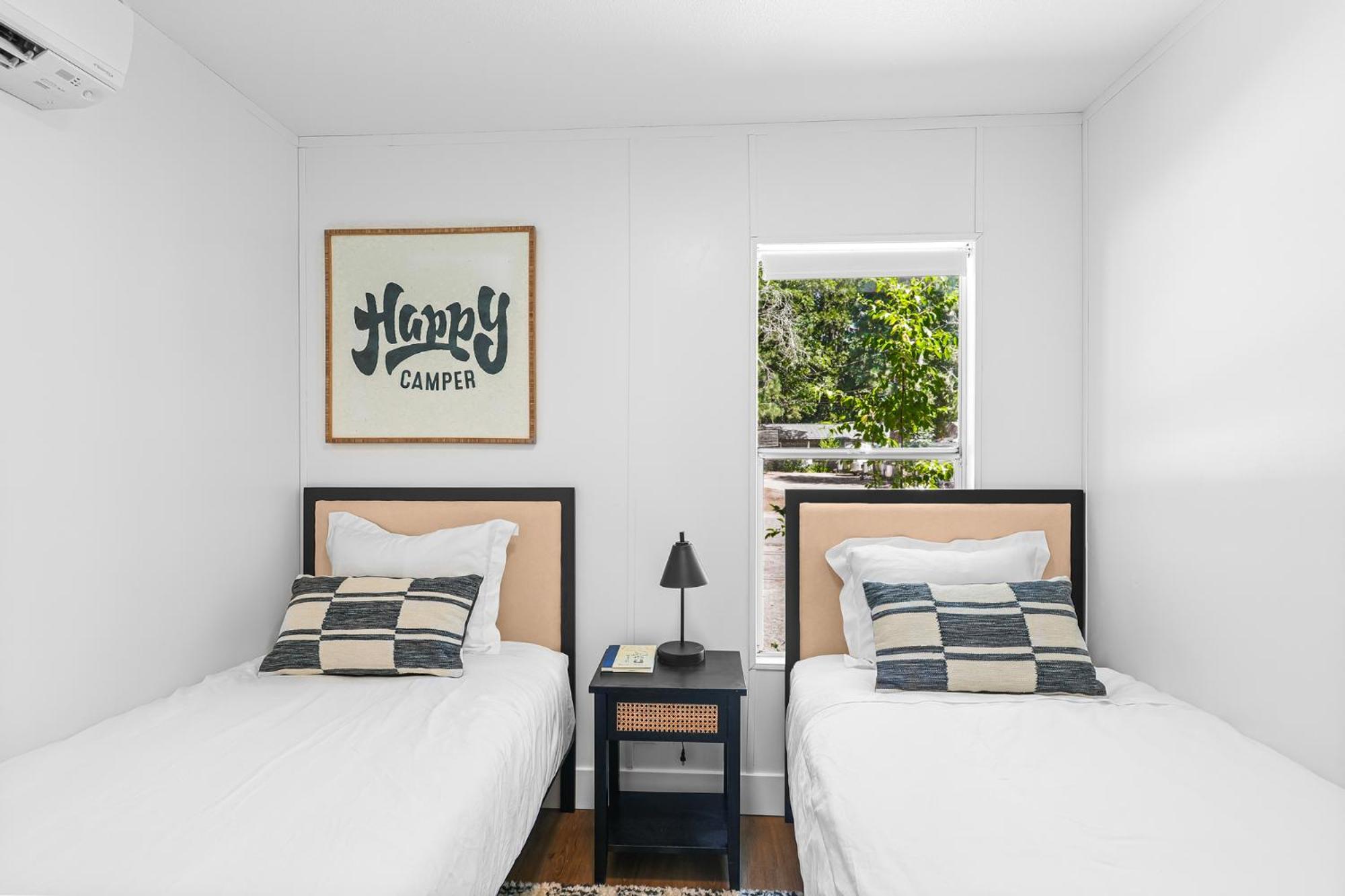 Cave Springs Aparthotel *