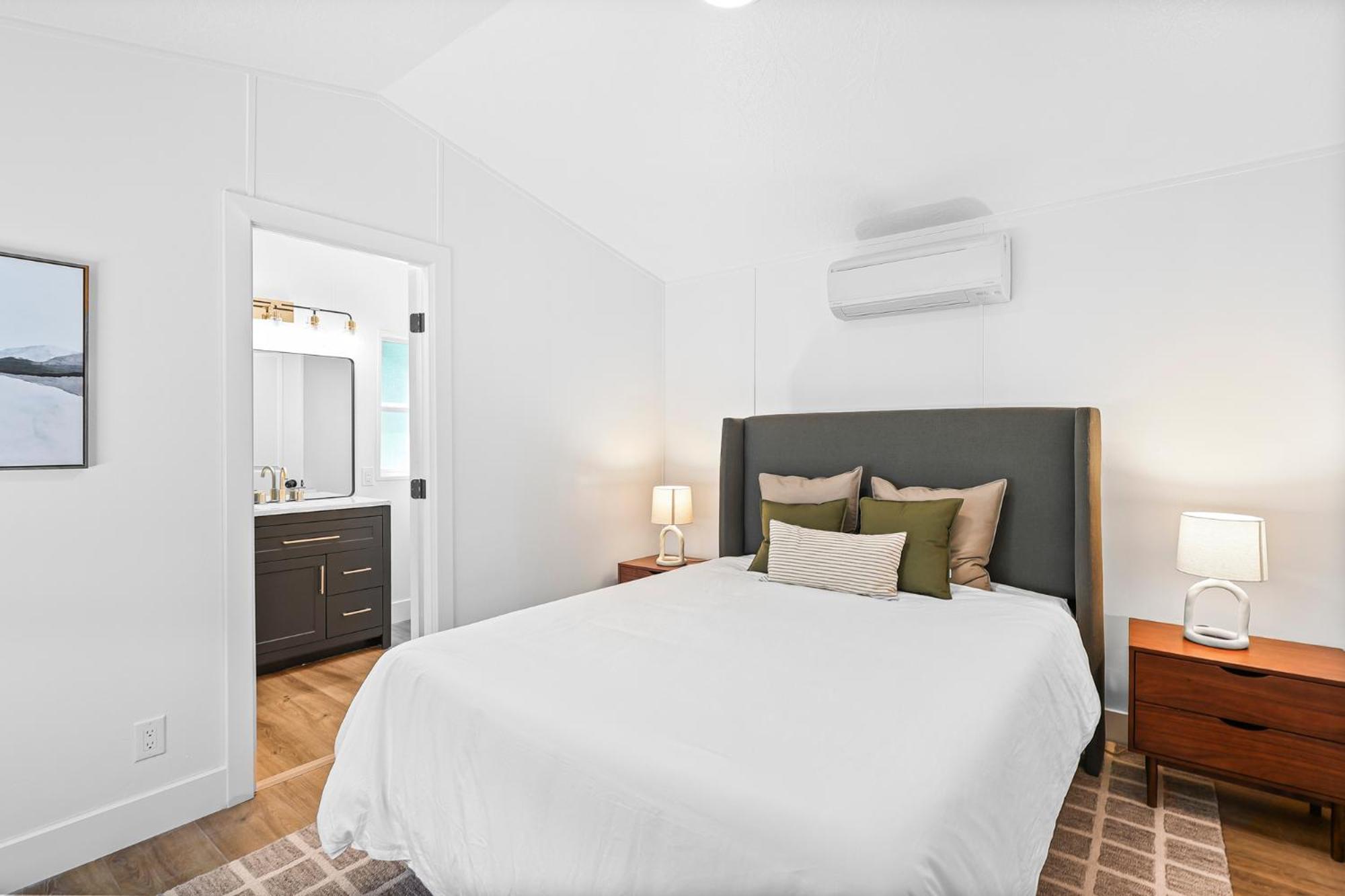 Cave Springs Aparthotel Dunsmuir